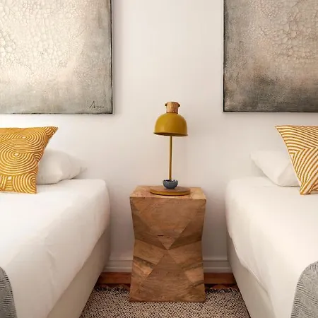 Enjoy The Sunny Balcony, By Timecooler Daire