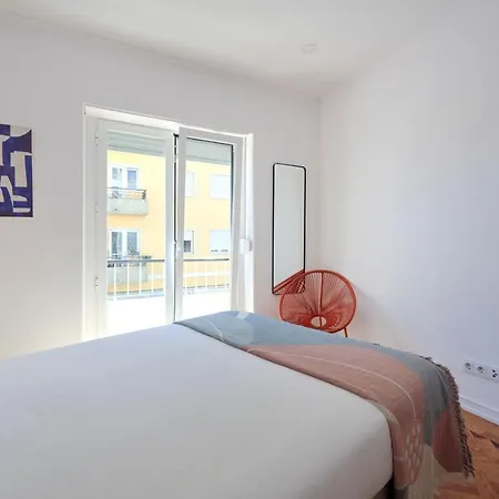 Enjoy The Sunny Balcony, By Timecooler Daire Lisboa