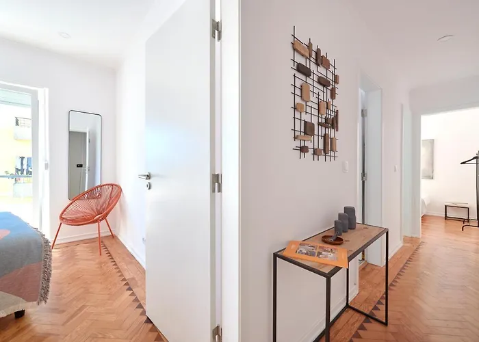 Enjoy The Sunny Balcony, By Timecooler * Лиссабон