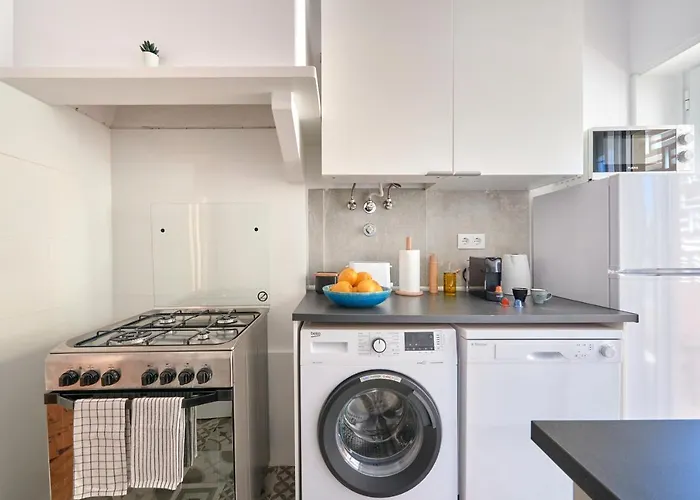 Апартаменты Enjoy The Sunny Balcony, By Timecooler