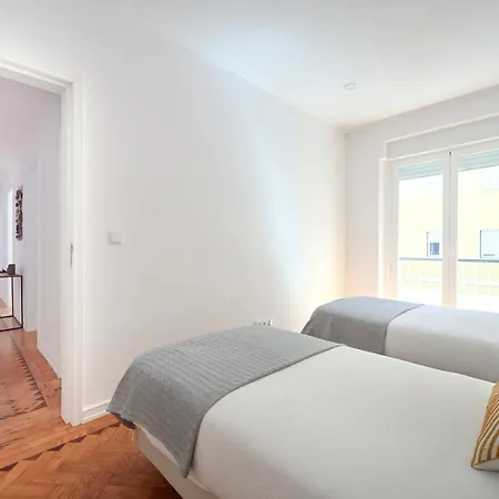 Enjoy The Sunny Balcony, By Timecooler Apartman Lisboa